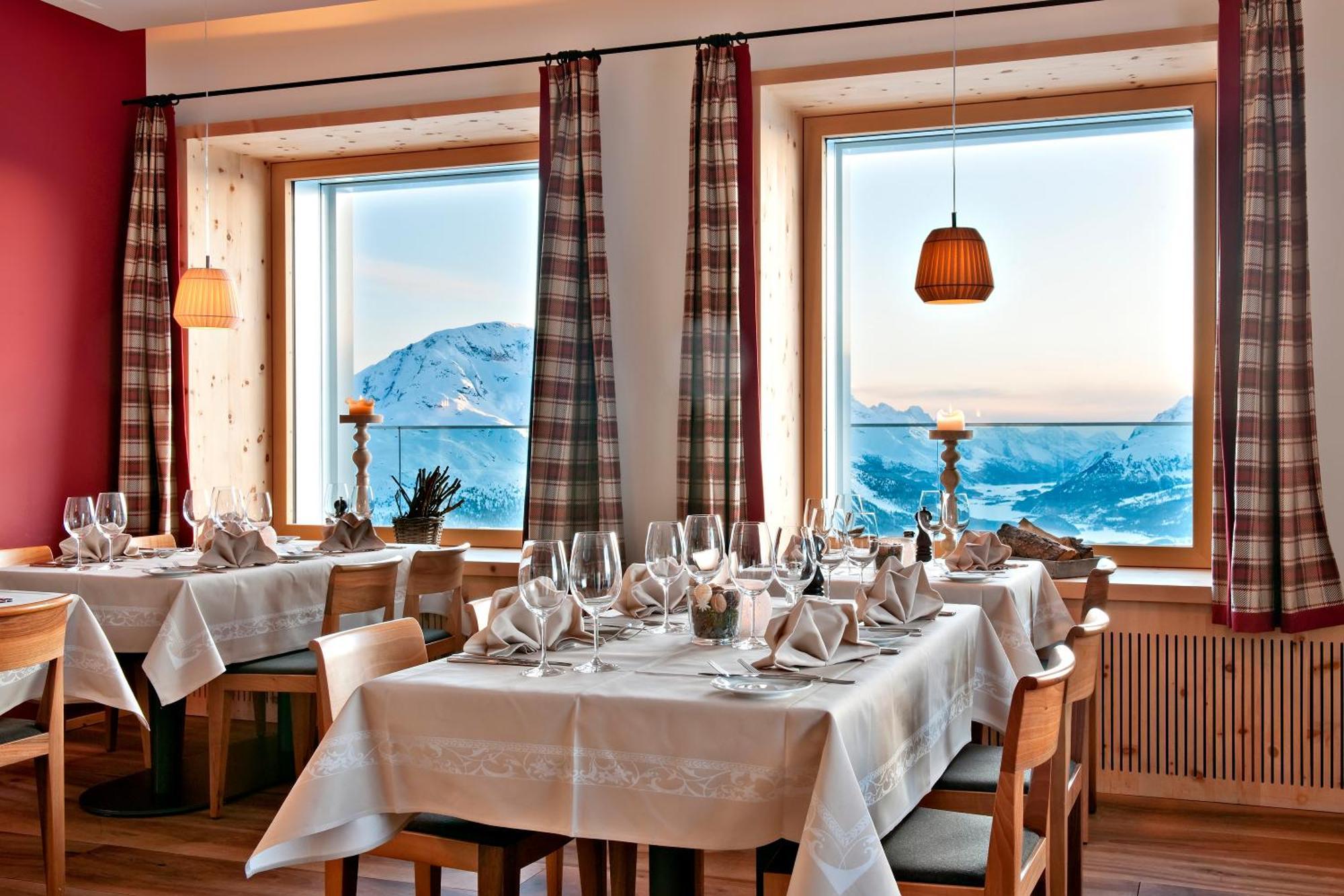 סמדן Romantik Hotel Muottas Muragl מראה חיצוני תמונה